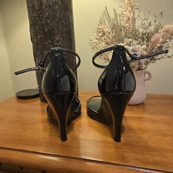 Nine West Glossy Black Wedge Heels - Picture 4 of 10